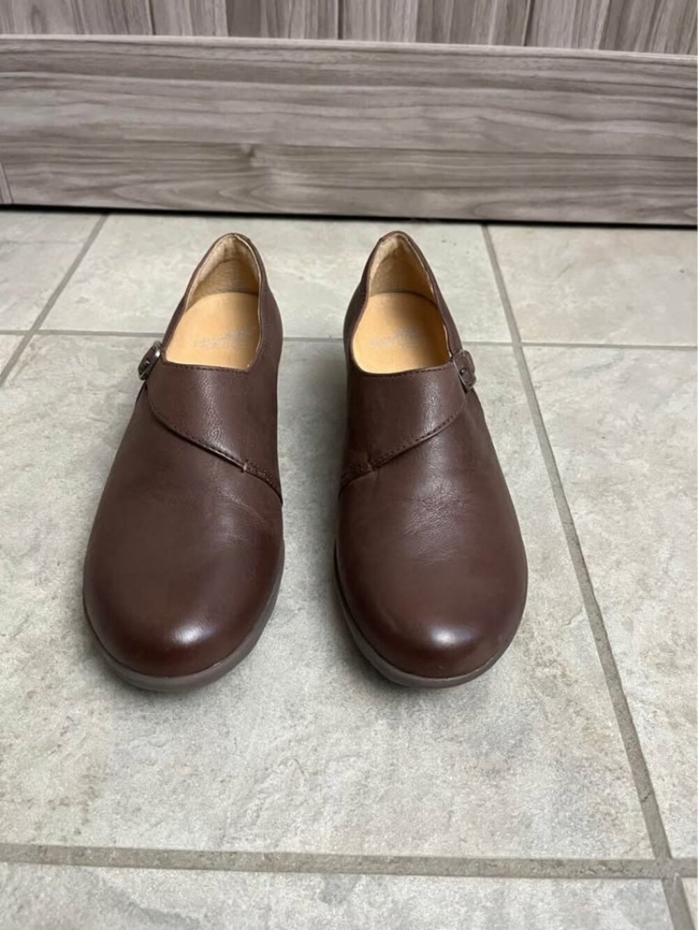 New Dansko Brown Leather Flat Size 38
